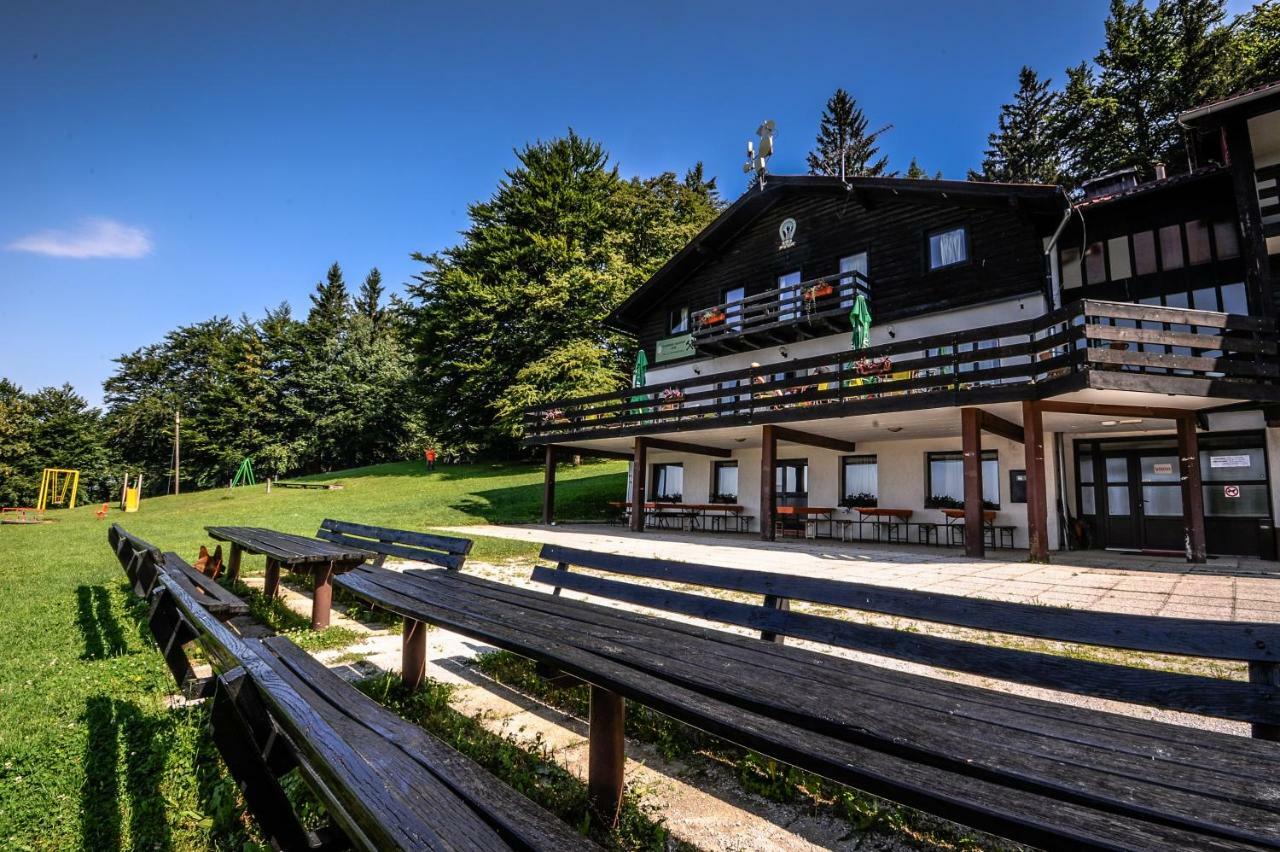 Planinski Dom Na Kalu Bed and Breakfast Dol pri Hrastniku Eksteriør billede